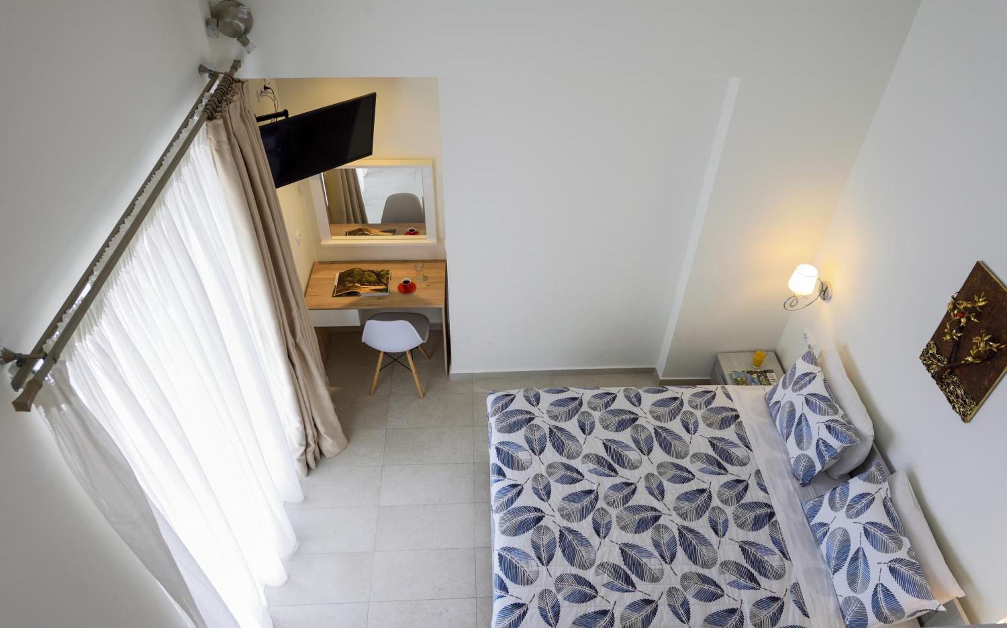 Elpiniki Luxury Rooms 네아 포티데아 외부 사진