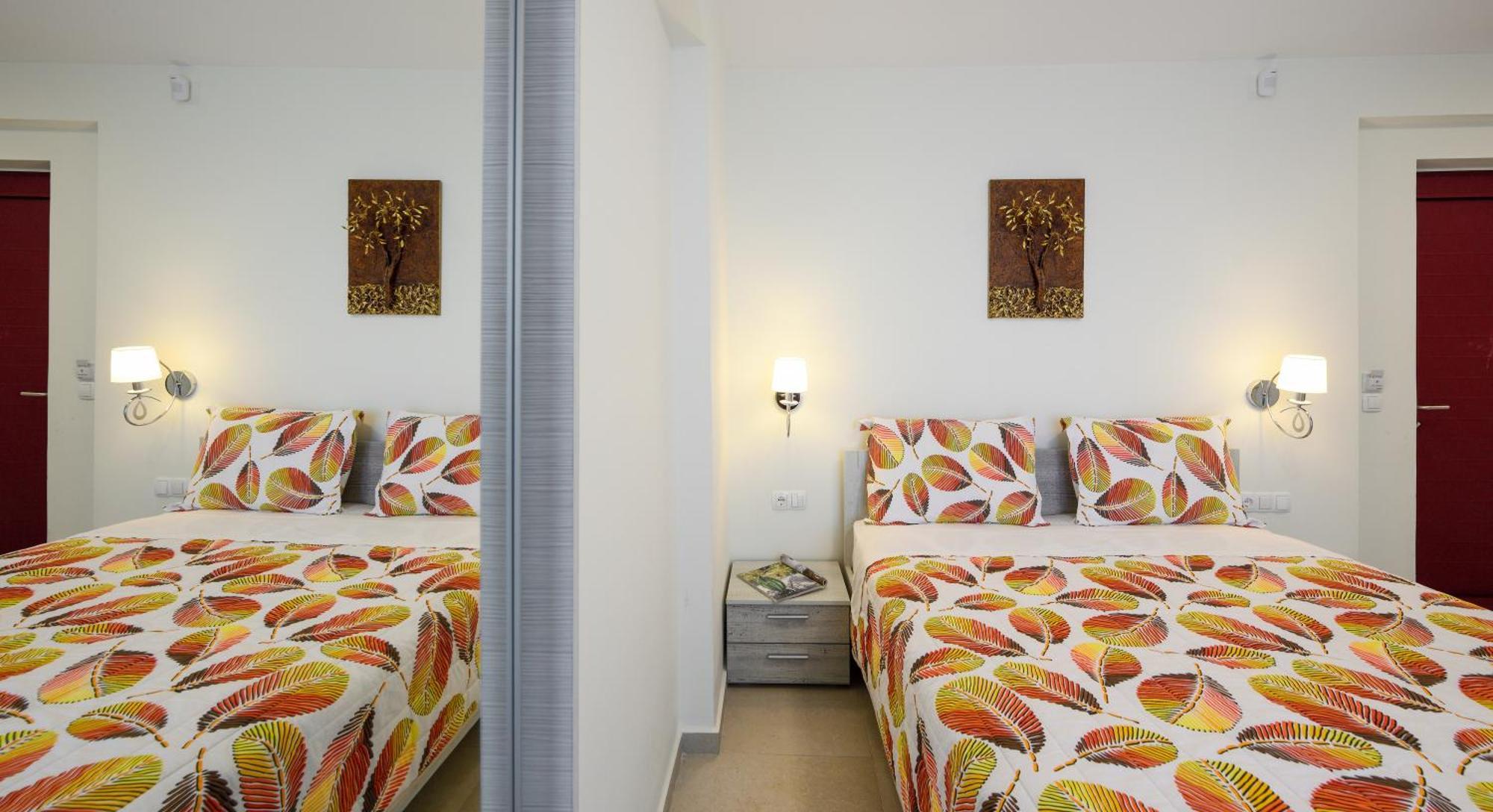 Elpiniki Luxury Rooms 네아 포티데아 외부 사진